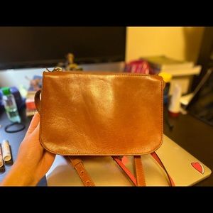 The Simple Leather Crossbody Bag